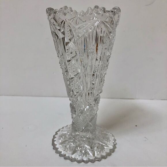 A BEAUTIFUL DESING VASE FLOWER 6.5" CLEAR GLASS, ELEGANT VASE FOR OFFICE OR HOME - Picture 8 of 11